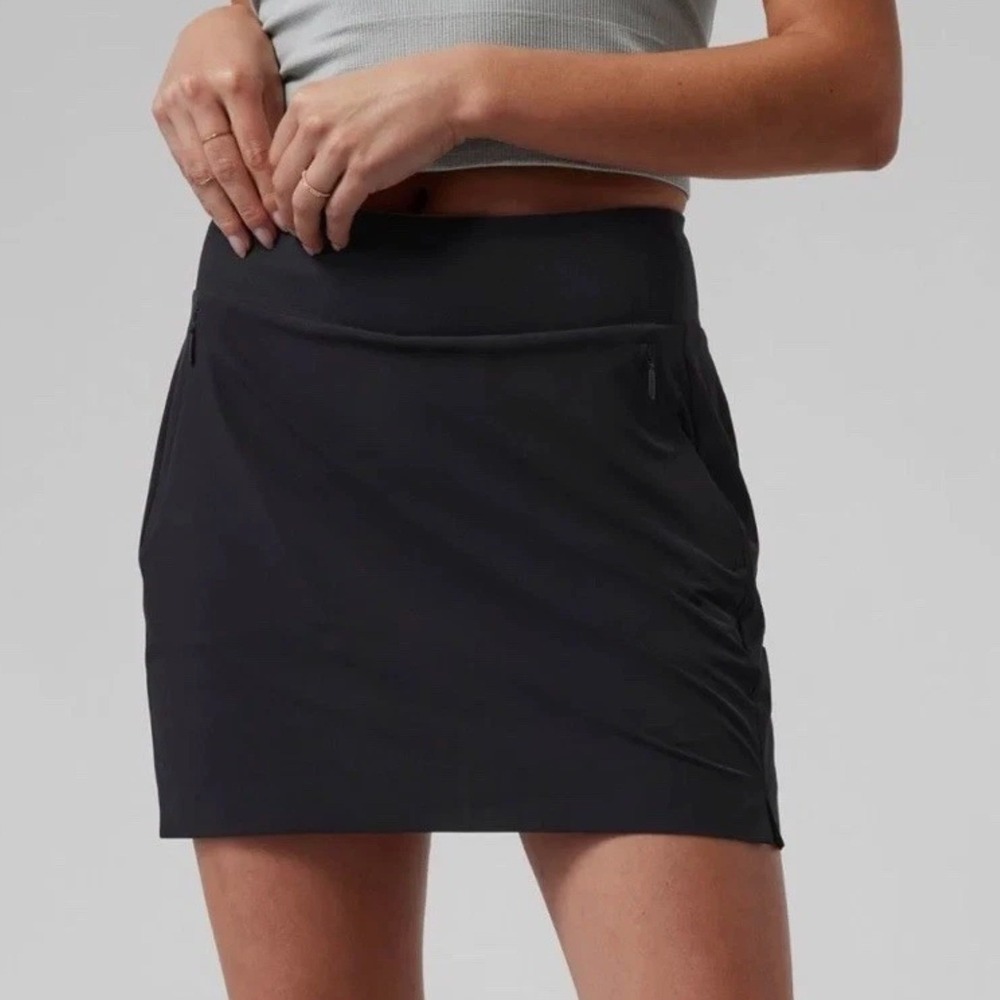 Athleta Size 12 Soho Skort Black Activewear Stretch Preppy Hiking Golfing Tennis